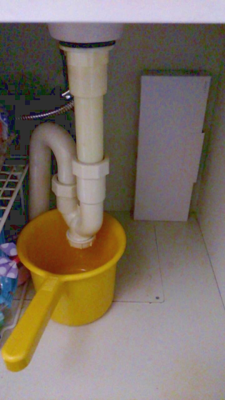洗面化粧台の排水管の詰まりを治す方法 写真付き リフォーム小僧の 住まいる空間 研究所